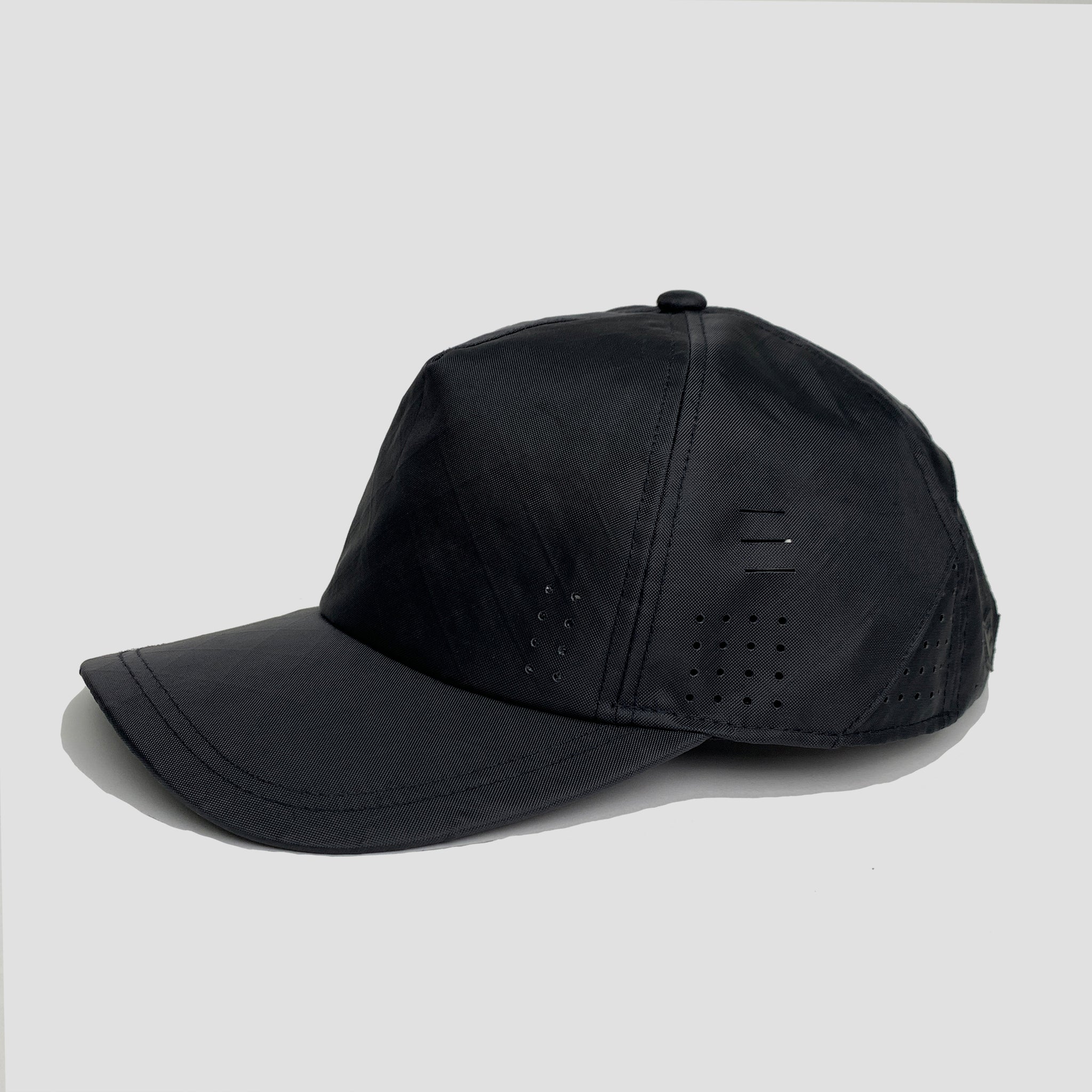 BASI_X_VAPORHAT_BLK01G_03d1323